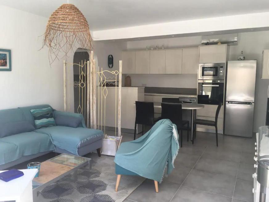 Azur Appart 4 Pers - Parking - Terrasse - 10Min Du Centre Cassis Kültér fotó